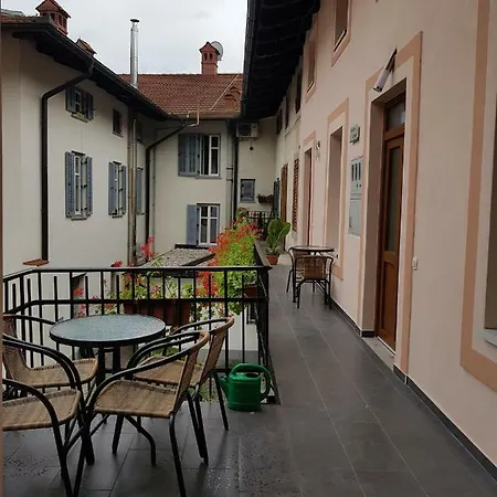 Apartmaji Kala דירה